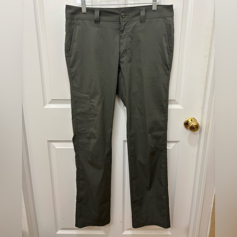 Toad&Co Men's Grey water-resistant performance cargo Pants *like new*